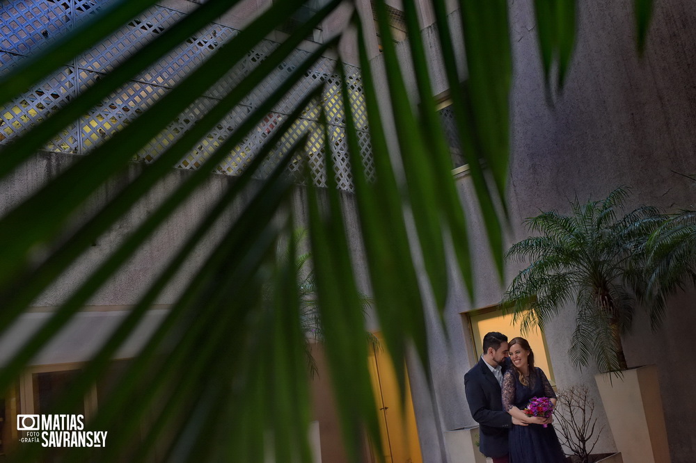 foto de casamiento registro civil calle uruguay de caro y kike por matias savransky fotografo buenos aires