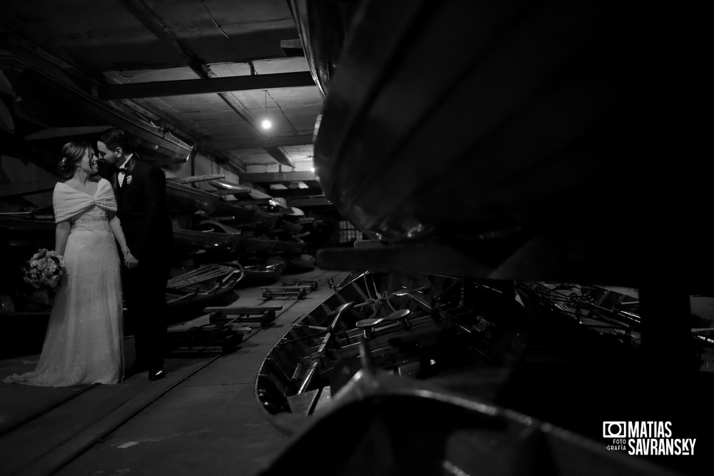 foto de casamiento rowing club eventos tigre de caro y kike por matias savransky fotografo buenos aires