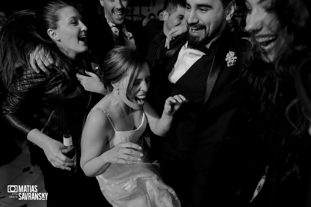 foto de casamiento rowing club eventos tigre de caro y kike por matias savransky fotografo buenos aires