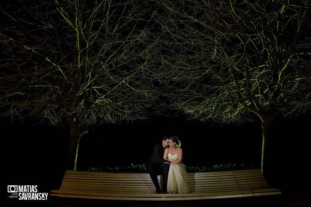 foto de casamiento rowing club eventos tigre de caro y kike por matias savransky fotografo buenos aires