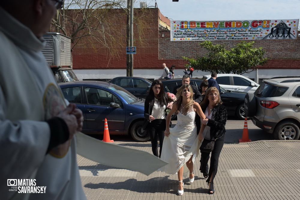 fotos casamiento parroquia san judas tadeo de eliana y jonathan por matias savransky fotografo buenos aires