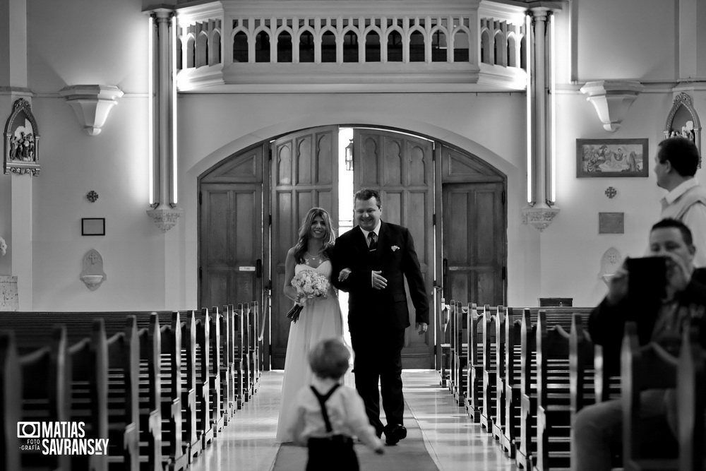 fotos casamiento parroquia san judas tadeo de eliana y jonathan por matias savransky fotografo buenos aires