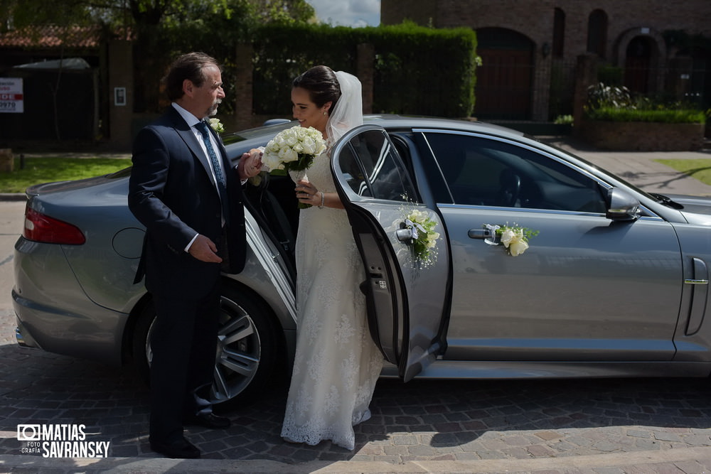 Foto casamiento Parroquia San Francisco Solano Bella Vista de Mailen y Sacha por Matias Savransky fotografo Buenos Aires