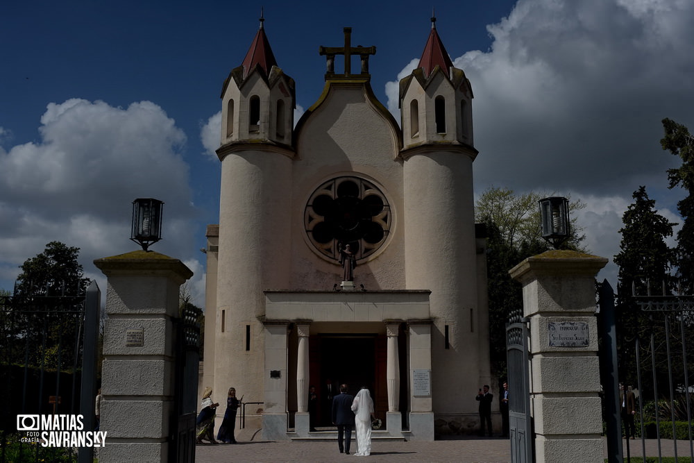 Foto casamiento Parroquia San Francisco Solano Bella Vista de Mailen y Sacha por Matias Savransky fotografo Buenos Aires