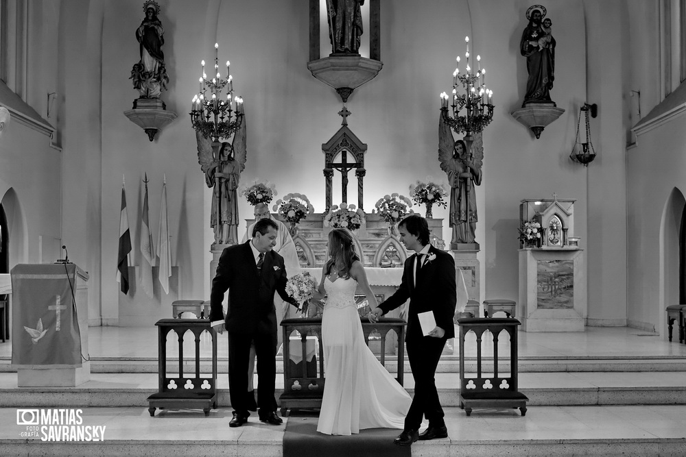 fotos casamiento parroquia san judas tadeo de eliana y jonathan por matias savransky fotografo buenos aires