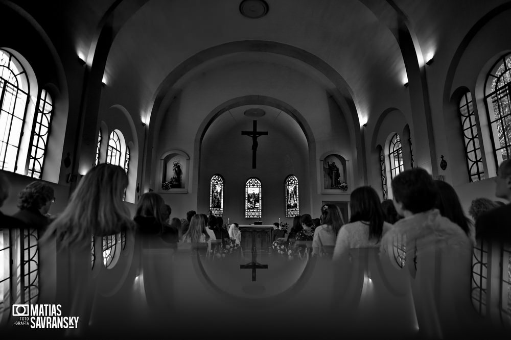 Foto casamiento Parroquia San Francisco Solano Bella Vista de Mailen y Sacha por Matias Savransky fotografo Buenos Aires