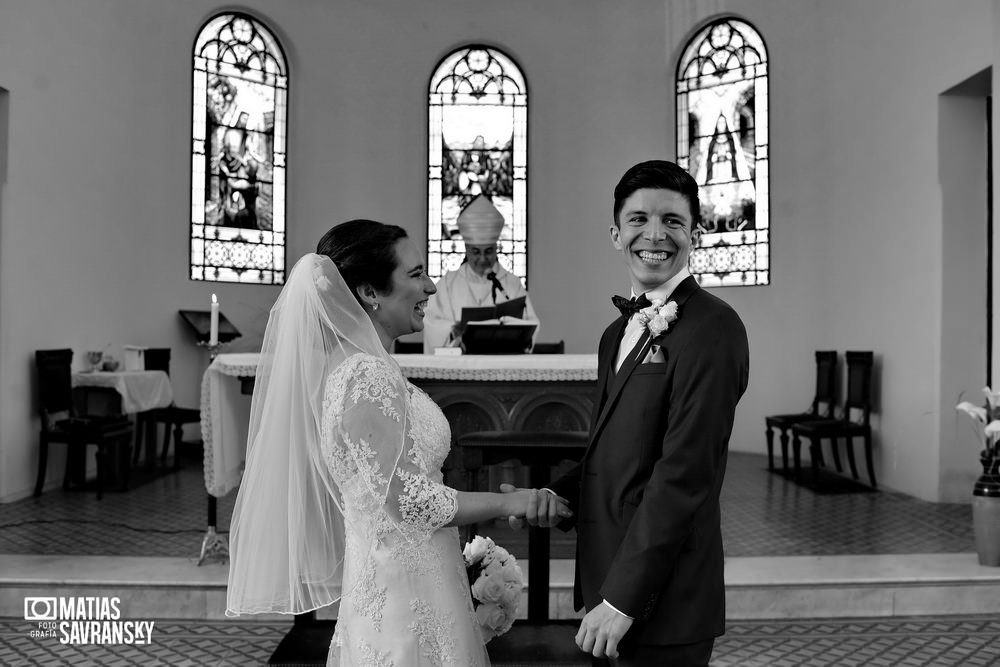 Foto casamiento Parroquia San Francisco Solano Bella Vista de Mailen y Sacha por Matias Savransky fotografo Buenos Aires