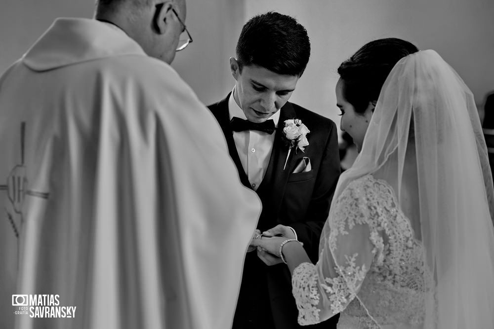 Foto casamiento Parroquia San Francisco Solano Bella Vista de Mailen y Sacha por Matias Savransky fotografo Buenos Aires