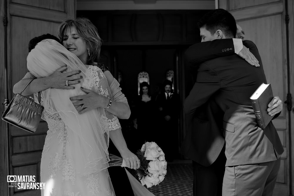 Foto casamiento Parroquia San Francisco Solano Bella Vista de Mailen y Sacha por Matias Savransky fotografo Buenos Aires