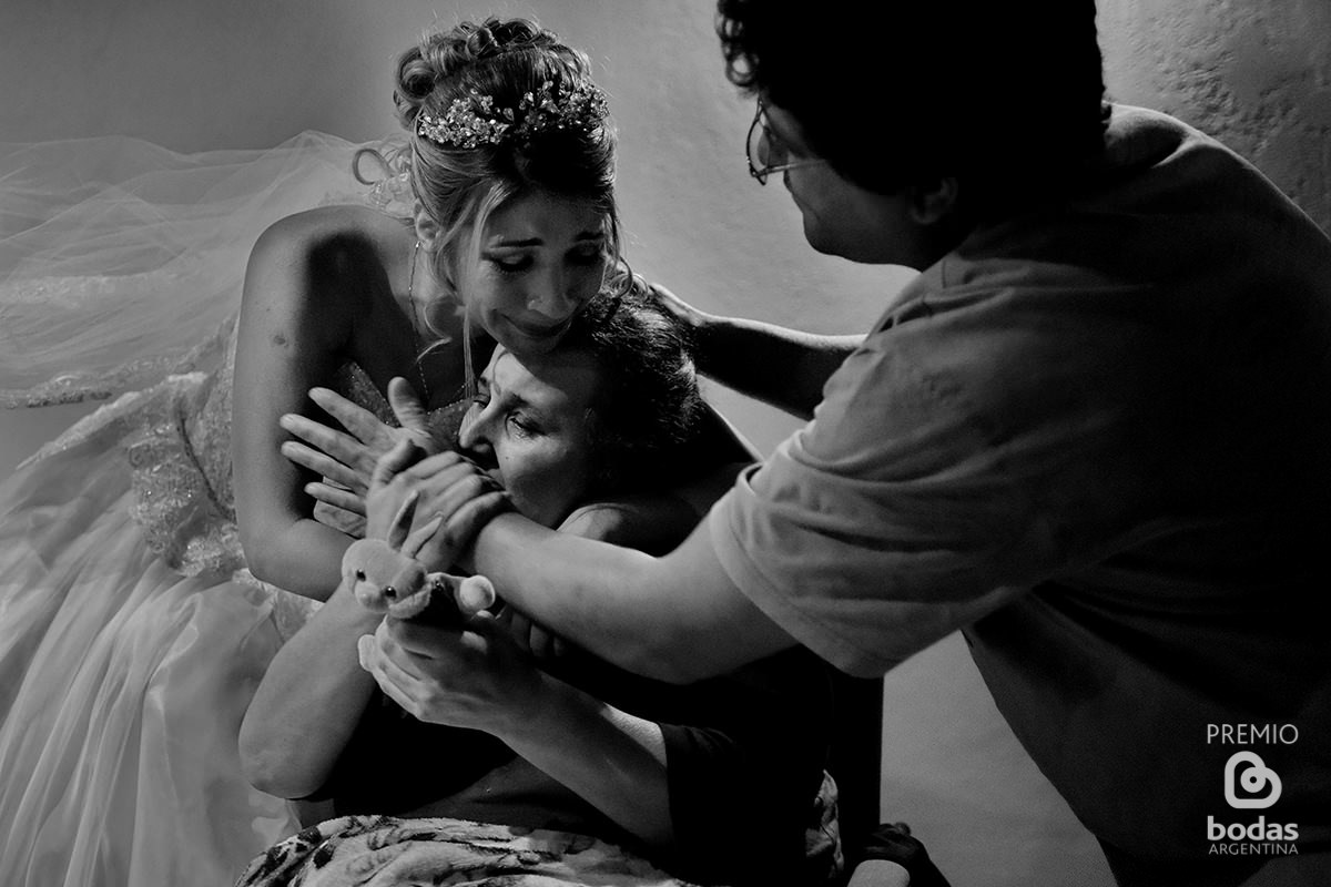 foto de casamiento premiada por el portal bodas argentina por matias savransky fotografo buenos aires