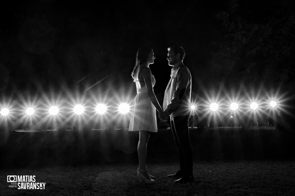 sesion de fotos pre boda en santa lucia por matias savransky fotografo buenos aires