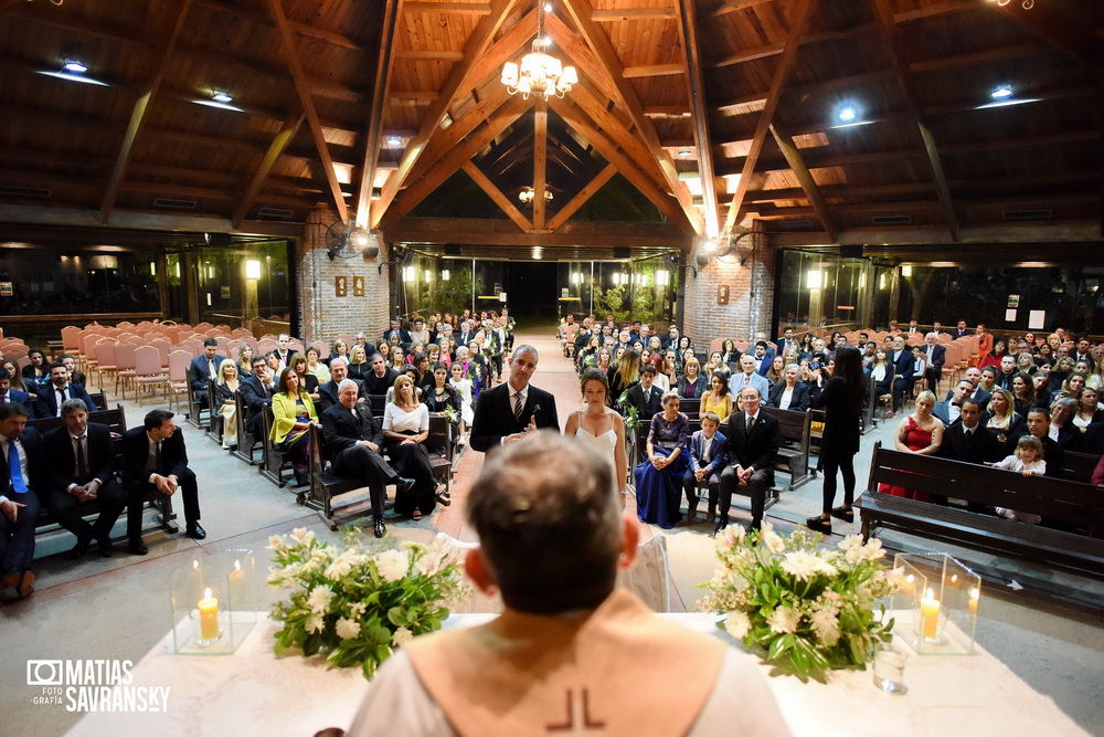 fotos boda capilla santa teresita por matias savransky fotografo buenos aires