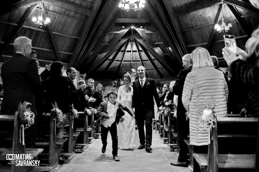 fotos boda capilla santa teresita por matias savransky fotografo buenos aires