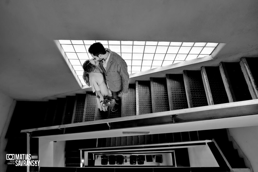 foto casamiento civil calle uruguay por matias savransky fotografo buenos aires