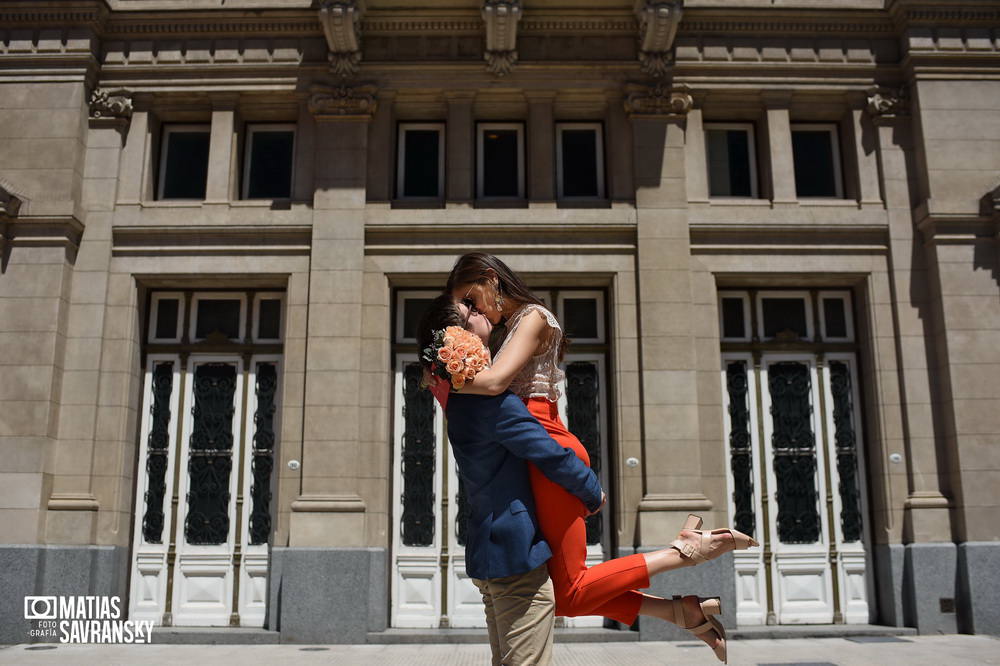 foto casamiento registro civil central calle uruguay por matias savransky fotografo buenos aires