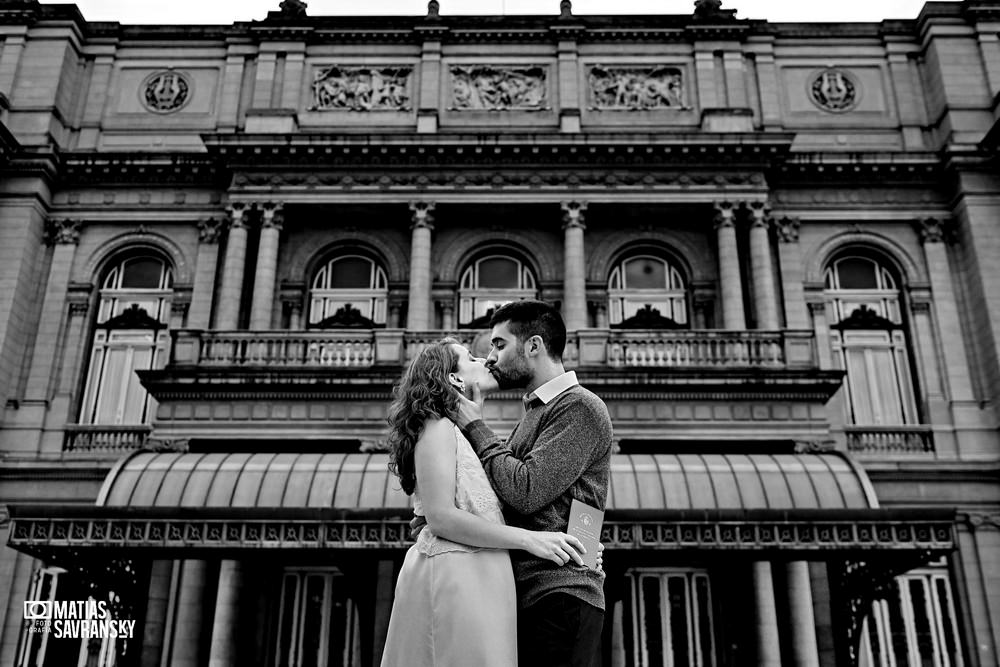 foto casamiento en el registro civil central calle uruguay por matias savransky fotografo buenos aires